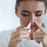 Depression: Ketamin-haltiges Nasenspray zeigt rasche Wirkung
